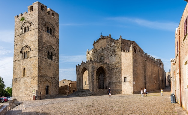 Catedral de Erice e a torre do sino