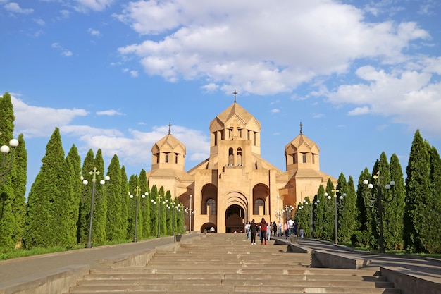 Catedral de são gregório, o iluminador, na cidade de yerevan, armênia