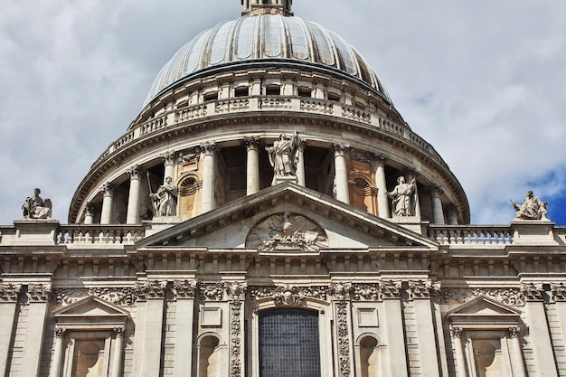 Catedral de São Paulo na cidade de Londres Inglaterra Reino Unido