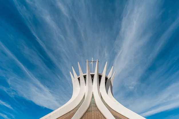 catedral metropolitana de brasilia df brasil em 14 de agosto de 2008 por Oscar Niemeyer