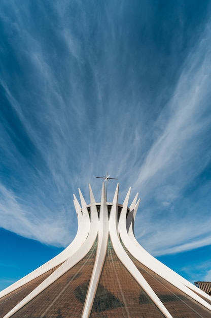 Foto catedral metropolitana de brasilia df brasil em 14 de agosto de 2008 por oscar niemeyer