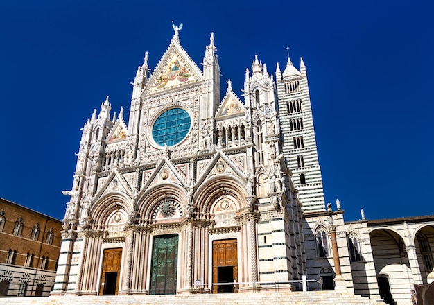 Catedral Metropolitana de Santa María de la Asunción en Siena, Toscana, Italia
