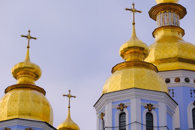 Catedral Mikhailovsky da Igreja Ortodoxa em Kiev