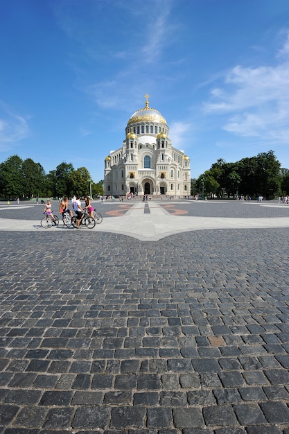 Catedral Naval de San Nicolás el Taumaturgo - La Catedral Ortodoxa de Santk-Petersburg (Kronstadt)