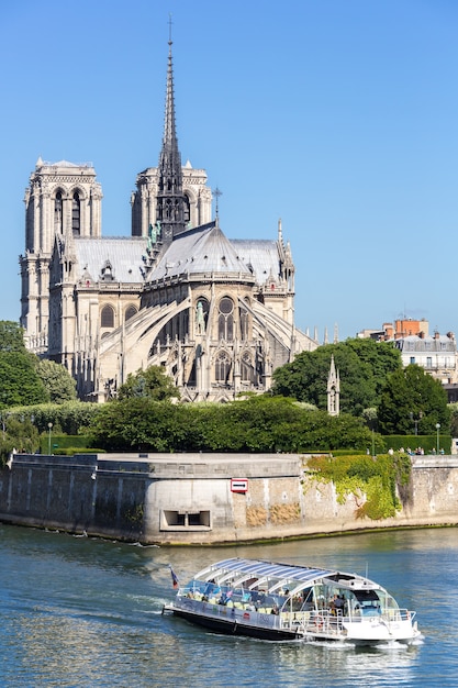 Foto catedral notre dame paris com cruzeiro