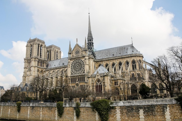 La Catedral de Notre Dame de Paris, Francia.