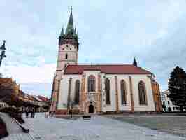 Foto catedral en la plaza principal de presov eperjes eslovaquia