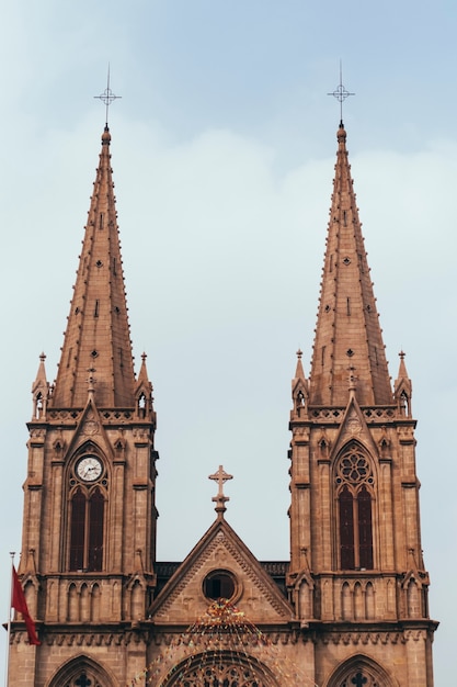 Catedral del Sagrado Corazón. Hito de la catedral católica romana del renacimiento gótico en Guangzhou, China. La mejor arquitectura antigua debe visitarse. destino para ir