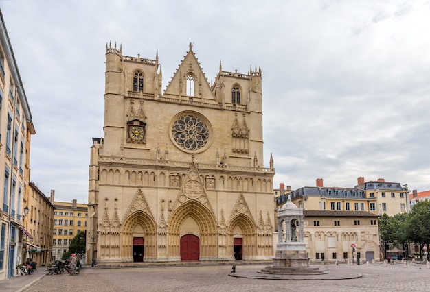 Catedral de Saint Jean-Baptiste de Lyon