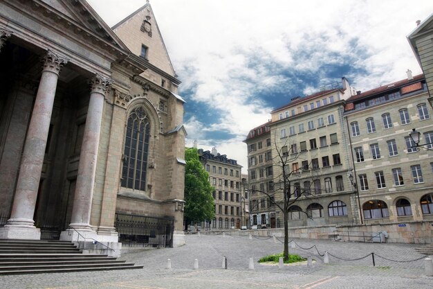 Catedral Saint Pierre en Ginebra Suiza