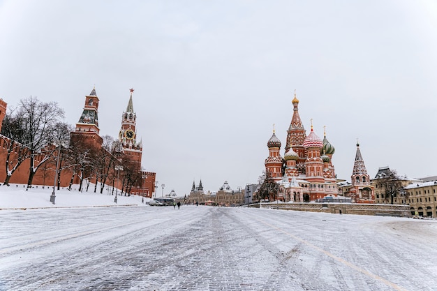 Catedral de San Basilio en la Plaza Roja en Moscú, Rusia