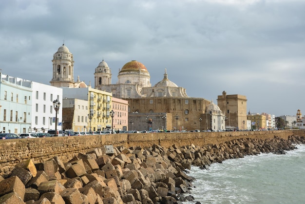 Catedral de la Santa Cruz en Cádiz