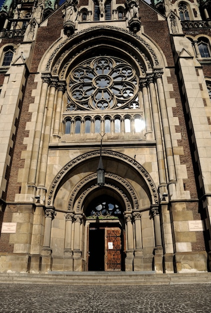 Catedral de los Santos Olga e Isabel en Lviv, Ucrania