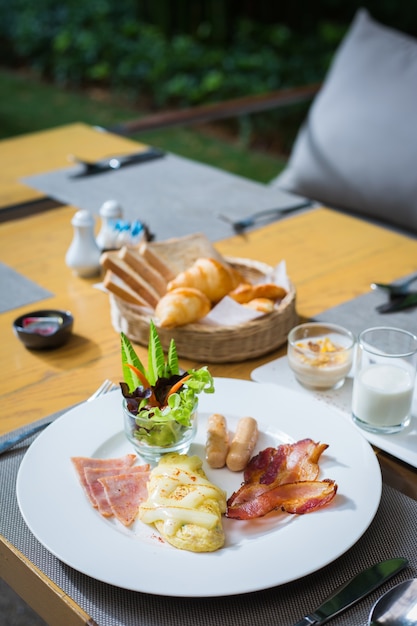 Catering alimentar; café da manhã