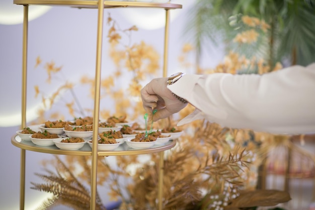 catering comida sobremesa e doce mini canapés lanches e aperitivos comida para o evento guloseimas