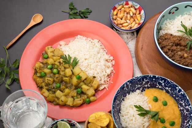 Cau cau mondonguito a la italina Perú mesa de buffet de comida casera tradicional