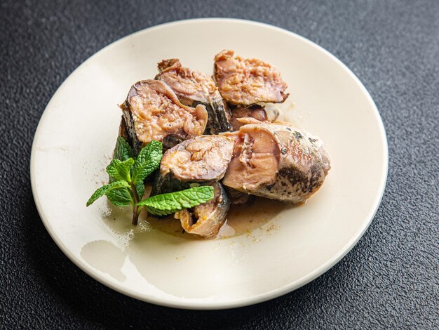 cavala peixe enlatado refeição de frutos do mar lanche cópia espaço comida fundo dieta pescetarian rústica