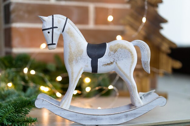 Cavalo de decoração de Natal e árvore de Natal de madeira