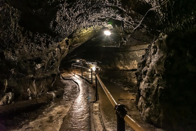 Caverna de vento caverna de gelo em fugaku japão a caverna de vento fuji fugaku