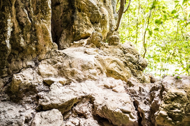 Caverna na rocha