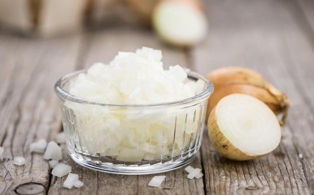 Cebollas blancas picadas recién hechas