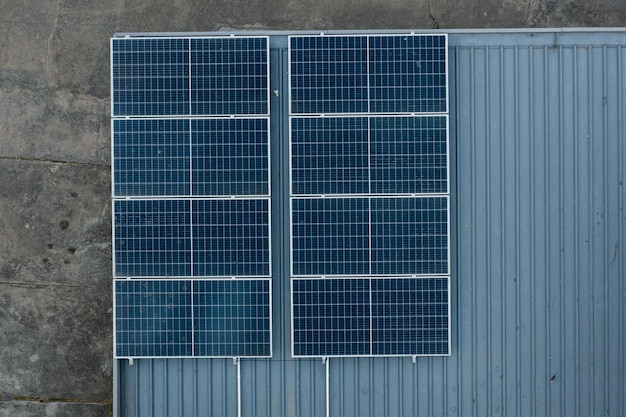 Las celdas solares en el techo ahorran energíaxA