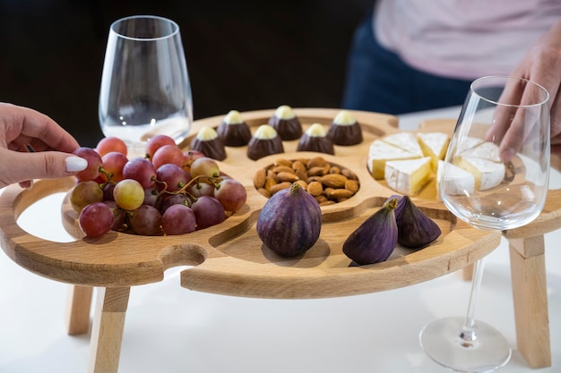 Foto para celebrar unas vacaciones cena romántica reunión con amigos