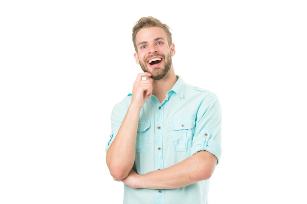 Celebre el buen resultado. Solución para todos los problemas. Encontrar solución. Hombre con fondo blanco de la cara sonriente de cerdas. Chico feliz de encontrar una solución. Alcanzar el éxito. Hombre con barba feliz por la solución.