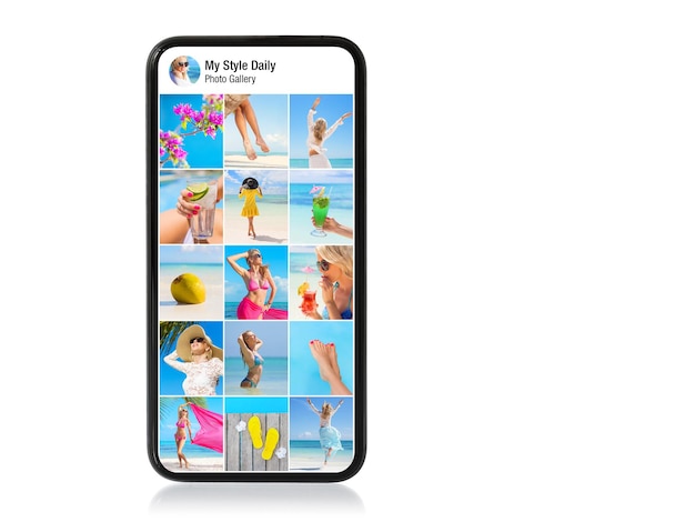 Celular isolado mostrando a galeria de fotos de alguém