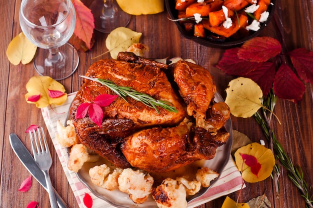 Cena de Acción de Gracias con pollo.