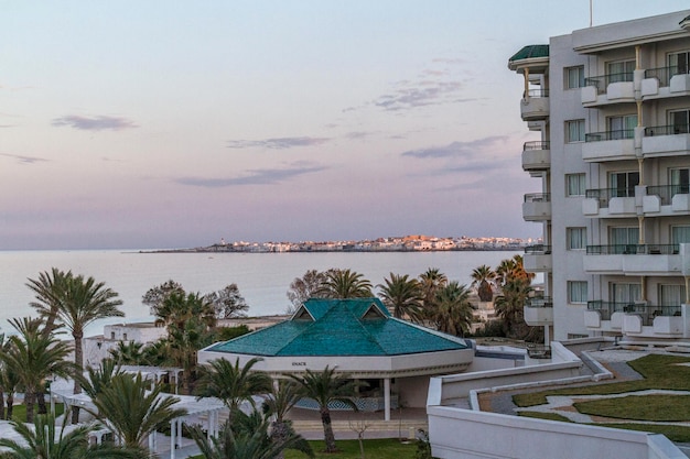 Cena na estância balnear mediterrânica na Tunísia