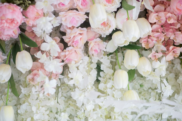 cenário de casamento com flor e decoração de casamento