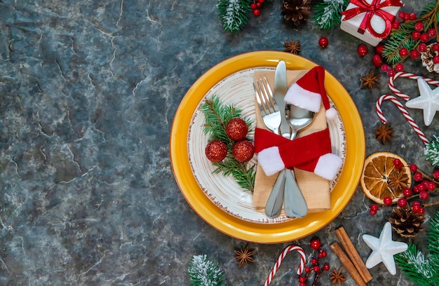 Cenário de mesa com decoração de natal