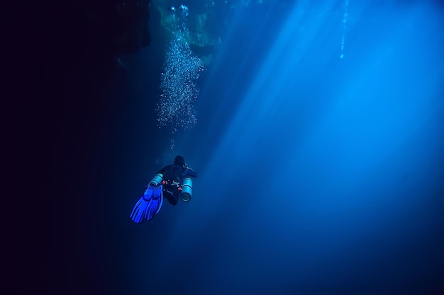 cenote angelita, méxico, mergulho em cavernas, aventura extrema debaixo d'água, paisagem sob o nevoeiro de água