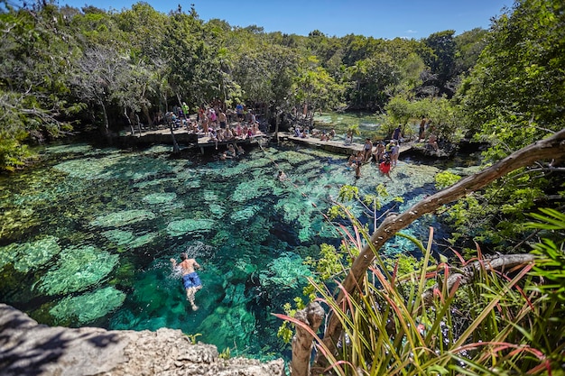 Cenote Azul en México