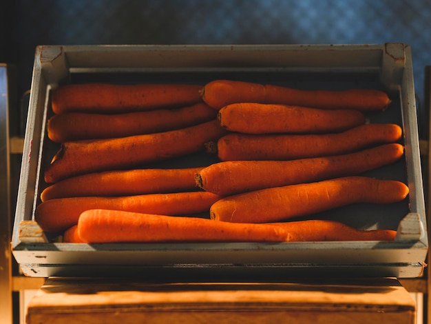 Cenouras frescas no buffet do hotel