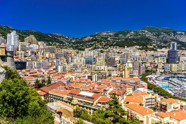 Centro de la ciudad con casas y hoteles La Condamine MonteCarlo Monaco Cote d'Azur Riviera Francesa