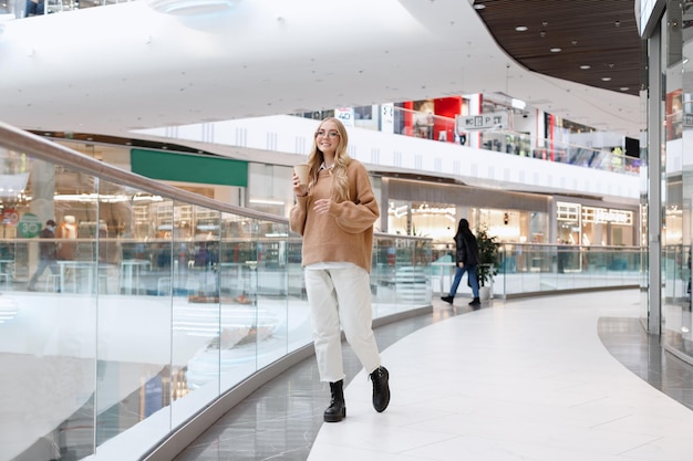 Centro comercial rubio para pasear el fin de semana de compras