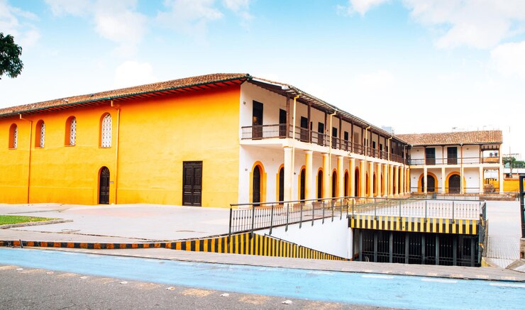 Foto centro cultural del este bucaramanga santander colômbia colégio el pilar