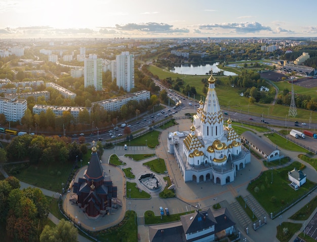 Centro da cidade da igreja de Minsk