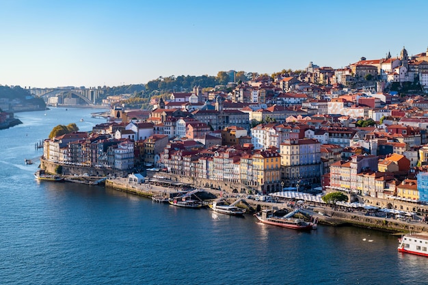 Centro da cidade do Porto no outono