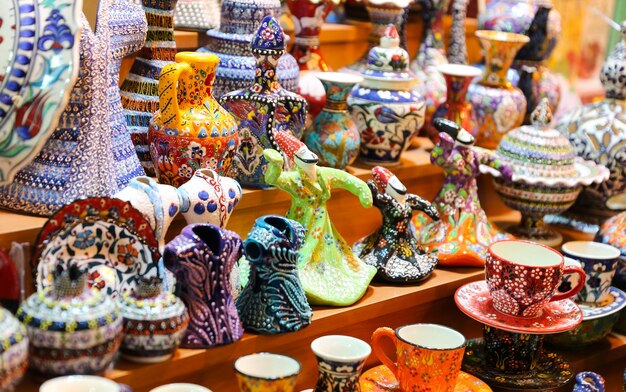 Cerámica turca en el bazar de las especias