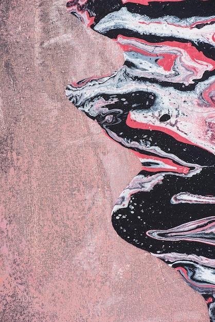 cerca de fondo abstracto con pintura acrílica gris y rosa