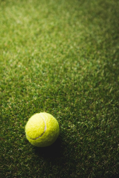 Cerca de pelota de tenis