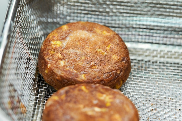 Foto cerca del postre tailandés macarrones de coco mercado de comida callejera tailandesa