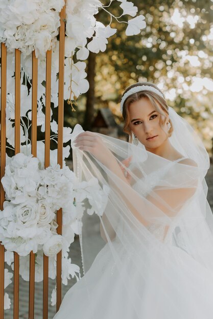 Ceremonia de la boda. Retrato de novia hermosa