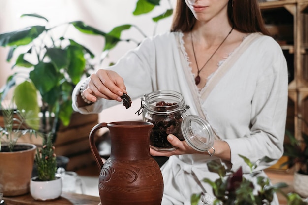 Ceremonia de cacao ritual de apertura del corazón en un lugar atmosférico