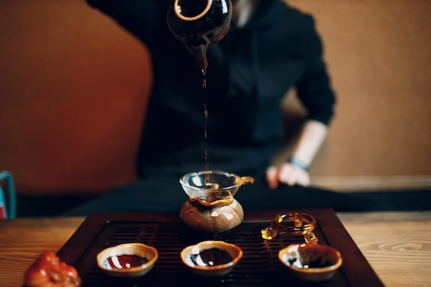 Ceremonia tradicional china del té puerh Shepherd chahay y gaiwan