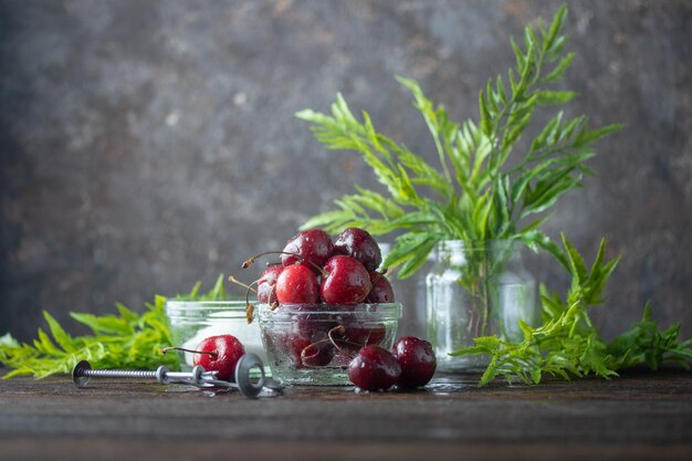 Cerezas con agua