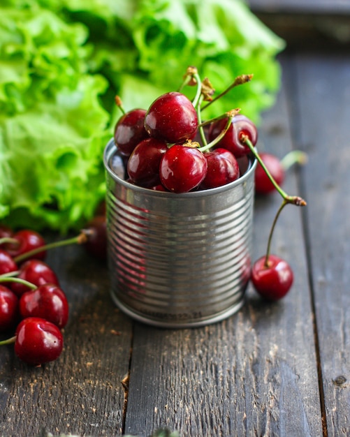 Cerezas frutos rojos